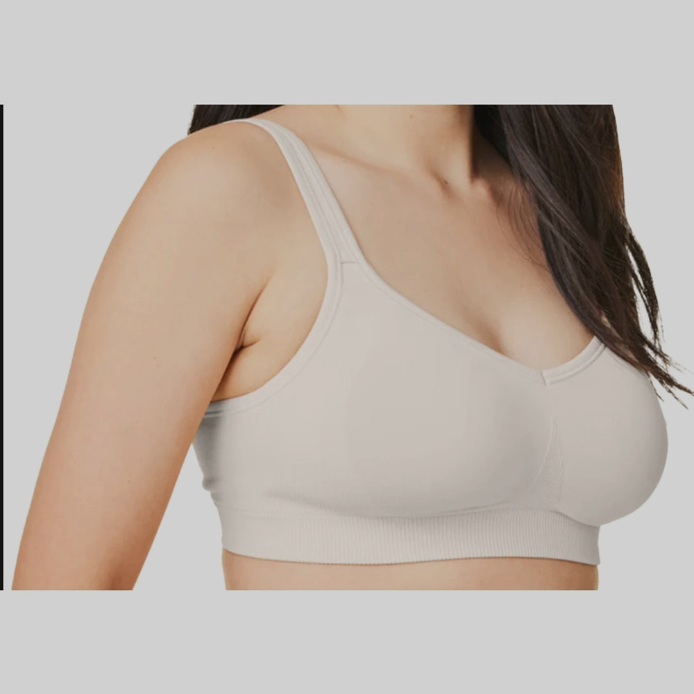 New w/ Defects! Bravado size M Everyday Sculpt Wire-Free Bra Antique White
